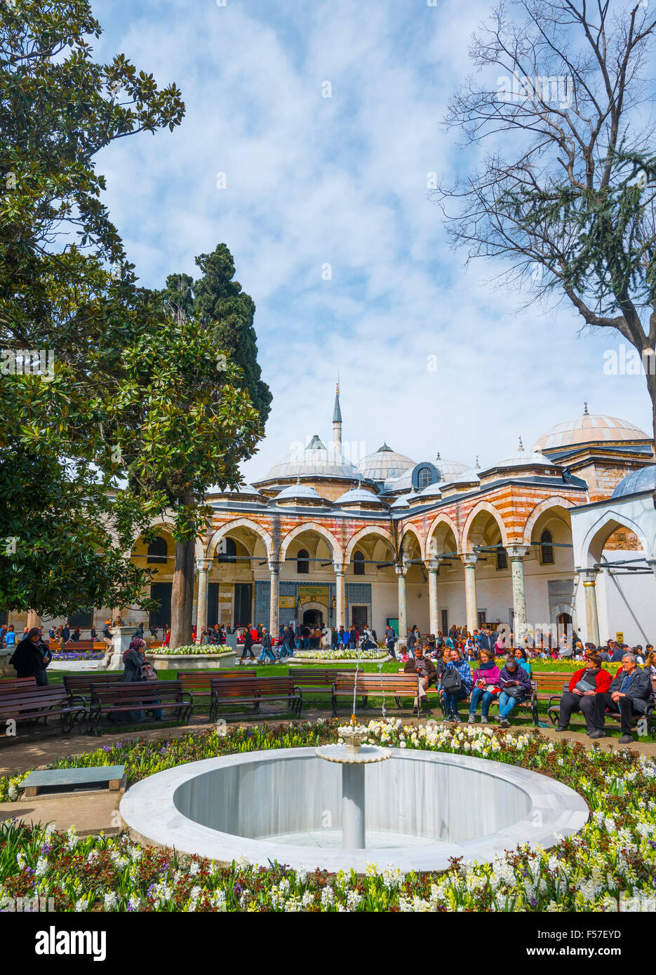 Patio del Palacio de Topkapi, Estambul, Turquía Foto de stock