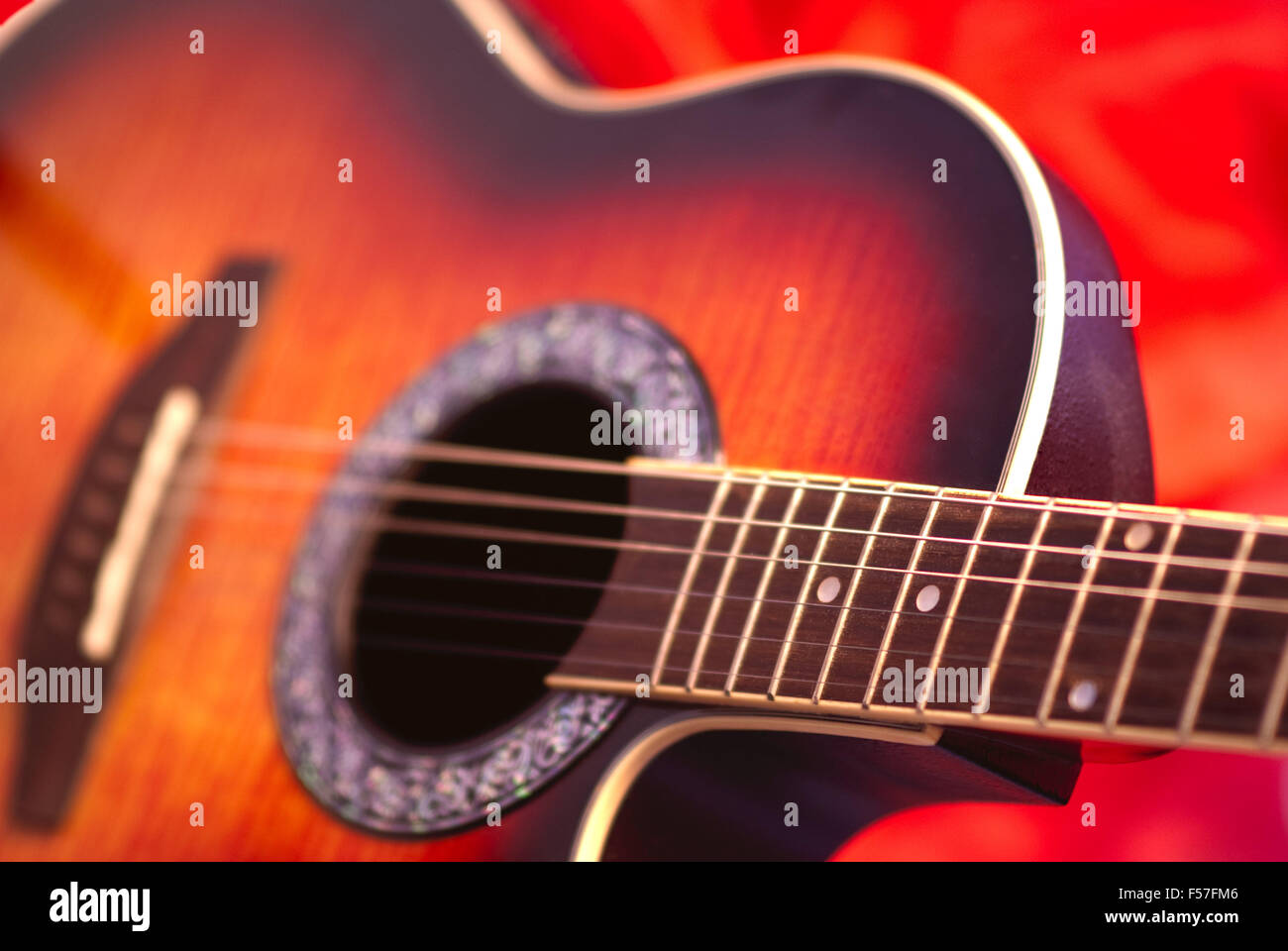 Sunburst guitarra de cuerpo sólido, el detalle del cuello Foto de stock