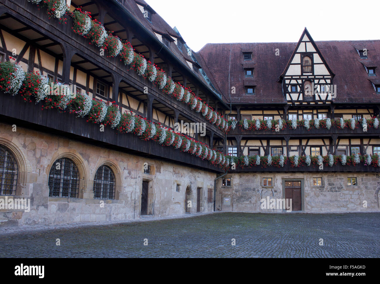 Patio del Palacio Antiguo, ahora el Museo Histórico, en Bamberg, Alemania. Foto de stock