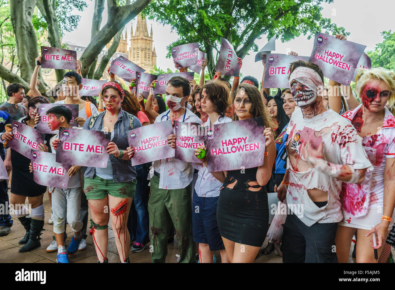Sydney Zombie Walk crea conciencia para la fundación del cerebro. Halloween, 2015. Foto de stock