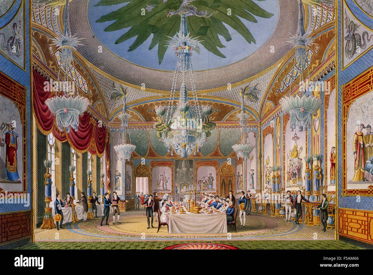 BRIGHTON Pavilion - la sala de banquetes del "Royal Pavilion en Brighton" publicado por el arquitecto John Nash en 1827 Foto de stock