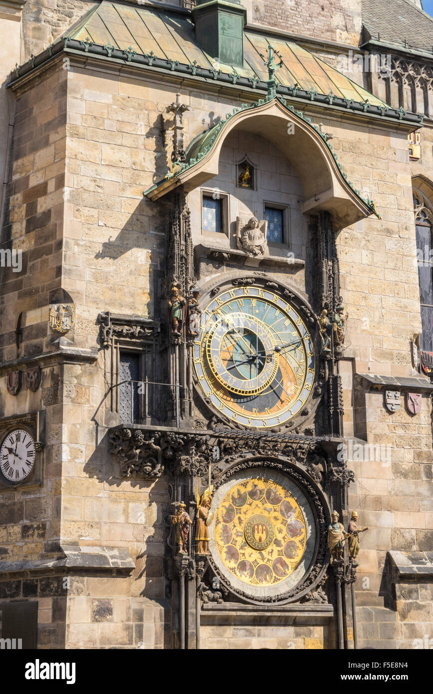 Reloj Astronómico, el Ayuntamiento de la ciudad vieja, Patrimonio Mundial de la UNESCO, Praga, República Checa, Europa Foto de stock