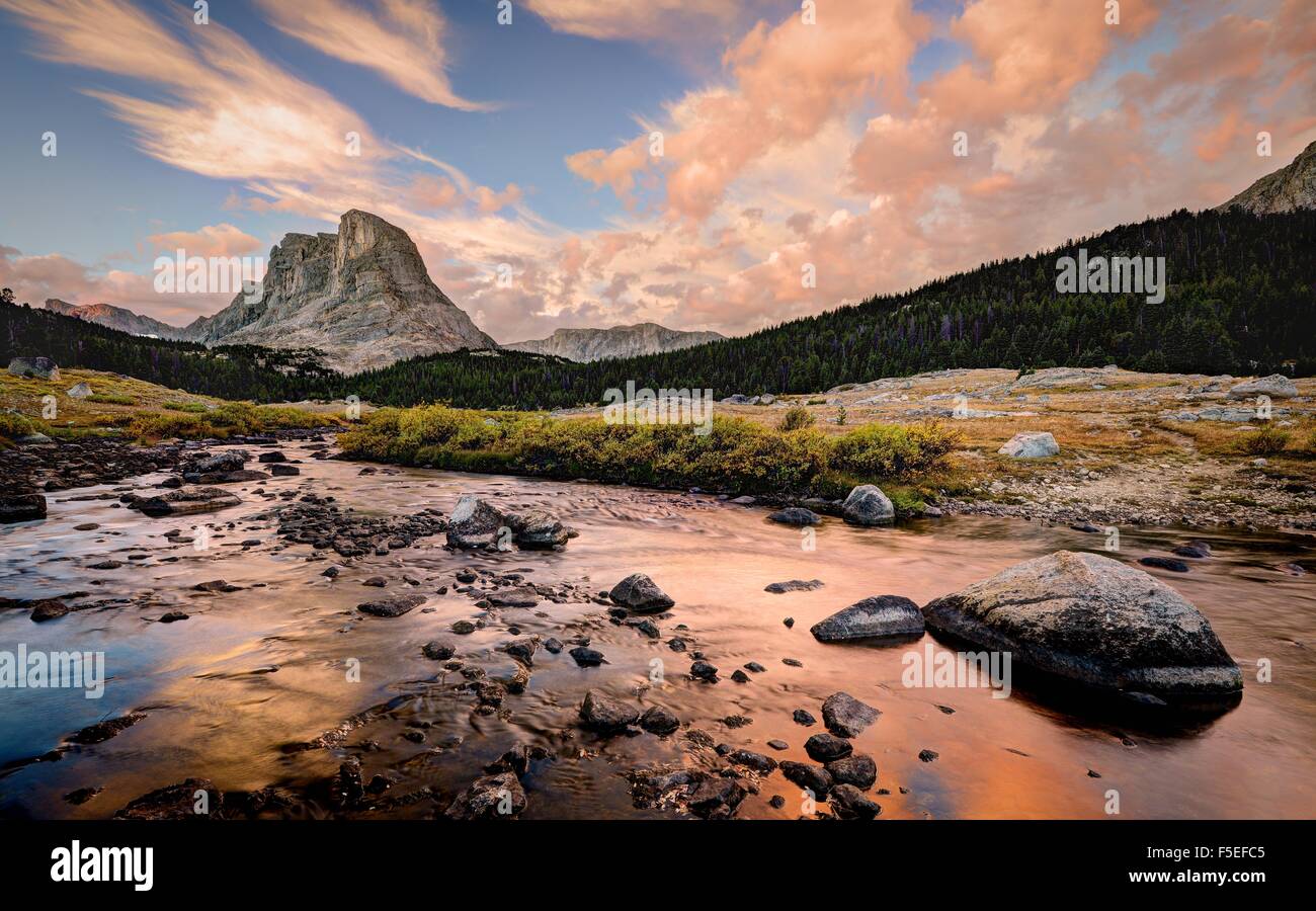 Bridger-Teton National Forest al amanecer, Wyoming, Estados Unidos Foto de stock