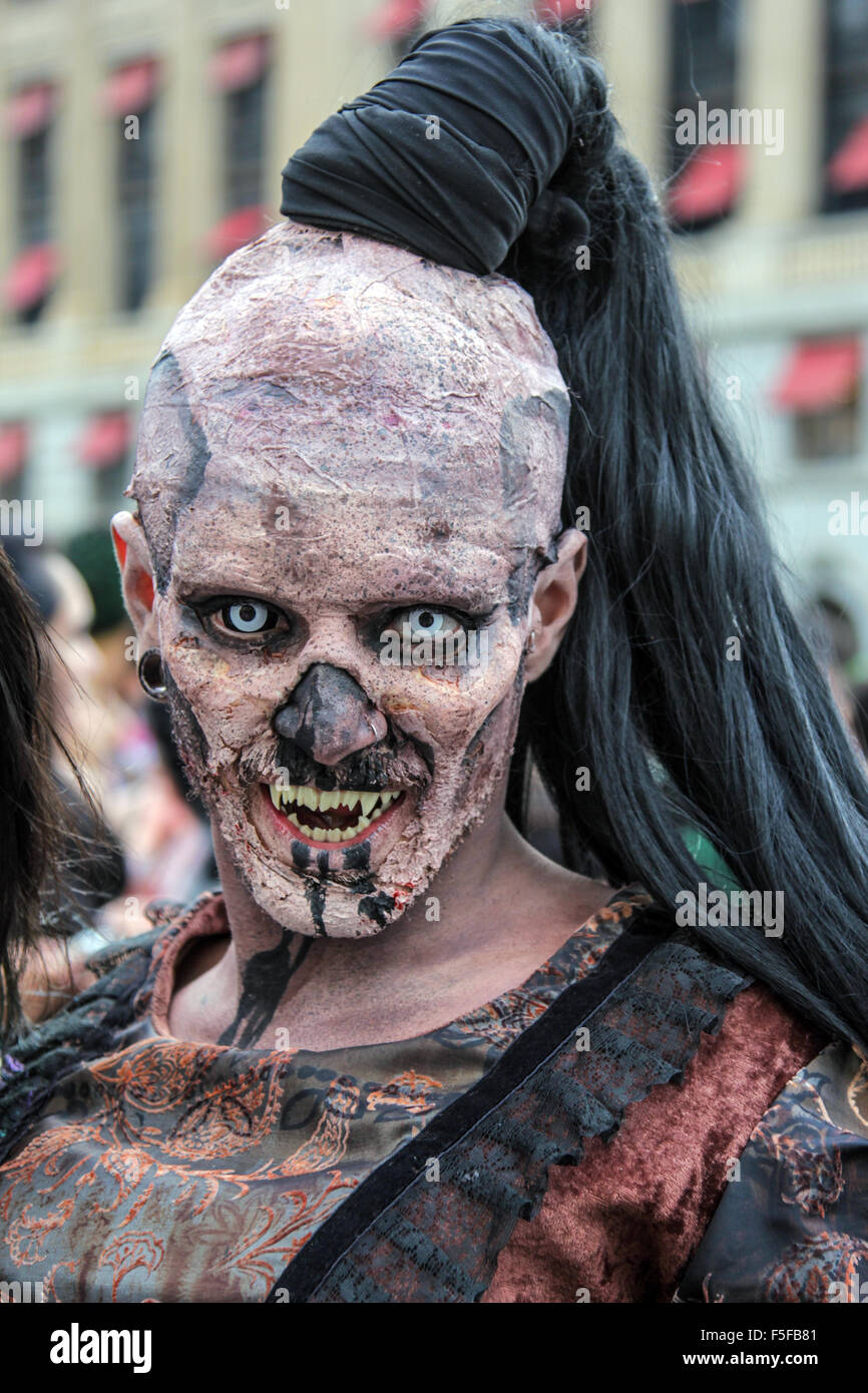 Hombre con maquillaje zombie fotografías e imágenes de alta resolución -  Alamy