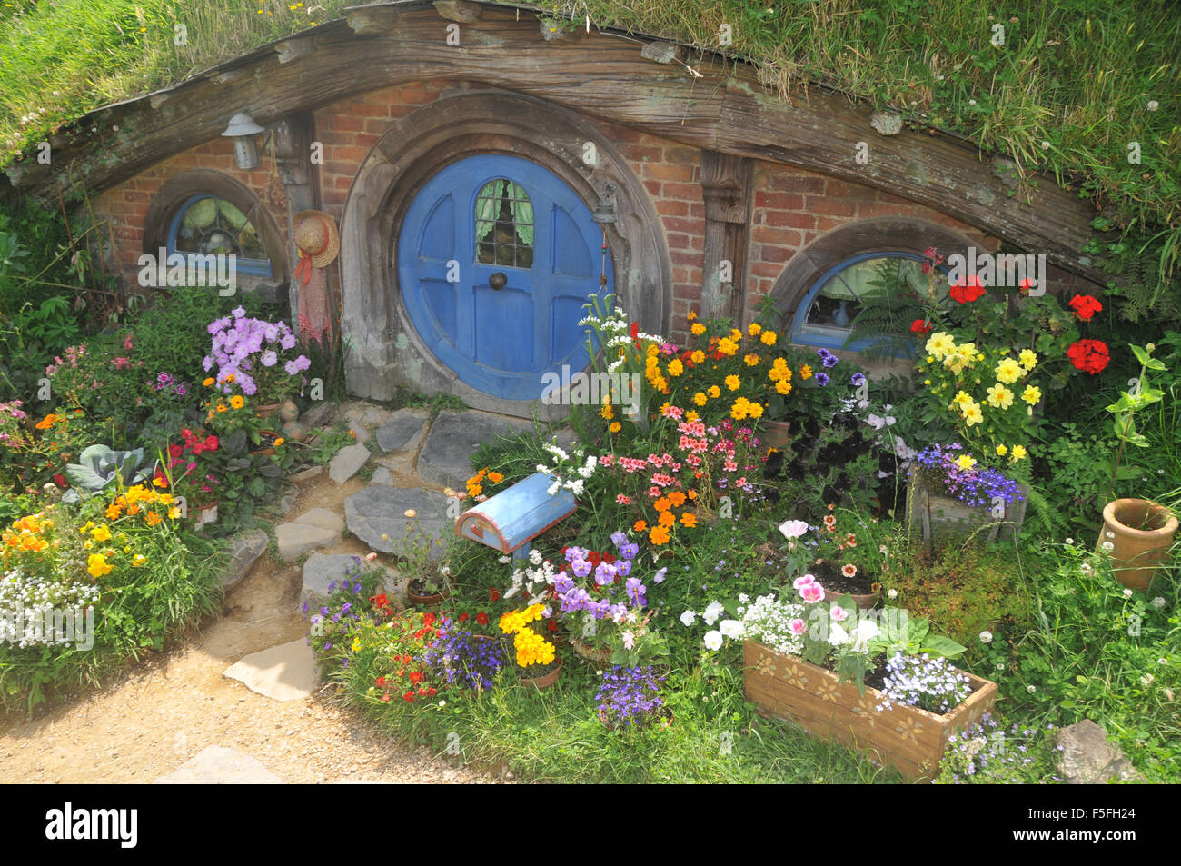 Hobbit house, Hobbiton movie set, Isla del Norte, Nueva Zelanda Foto de stock