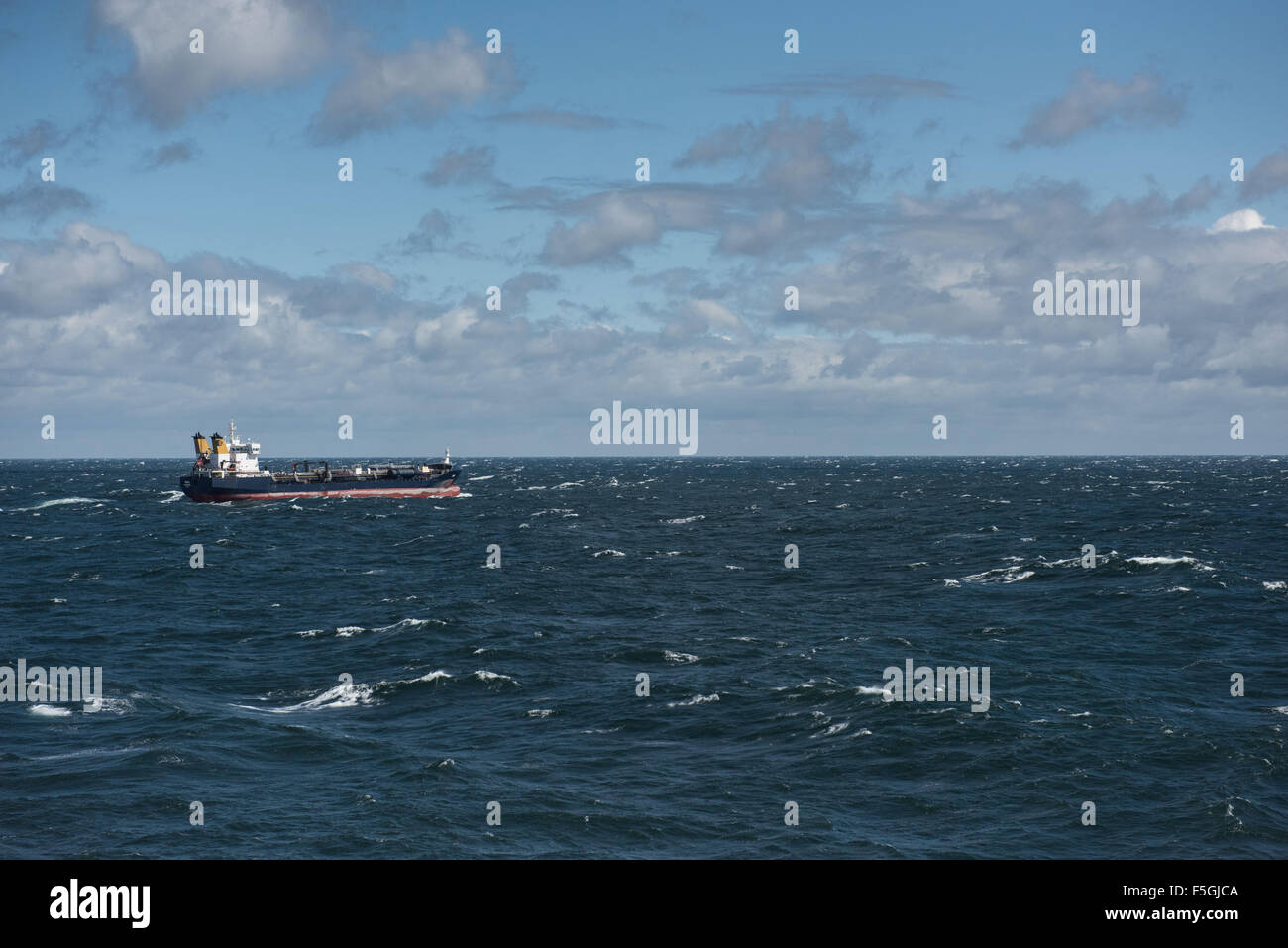 Lituania, un petrolero en el Mar Báltico Foto de stock