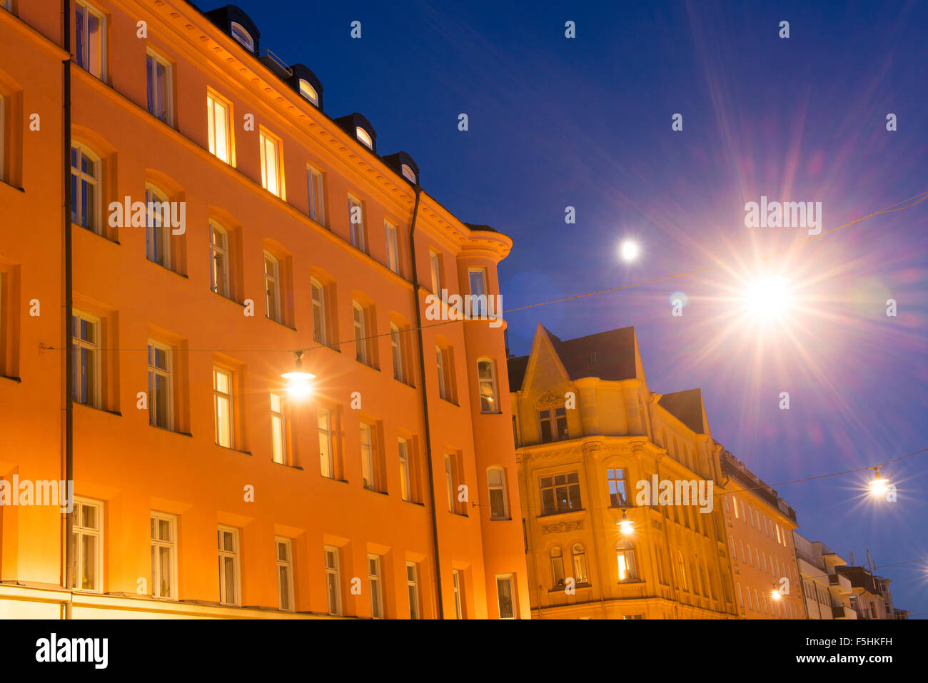 Uppland Suecia, Estocolmo, edificios residenciales en el casco antiguo Foto de stock