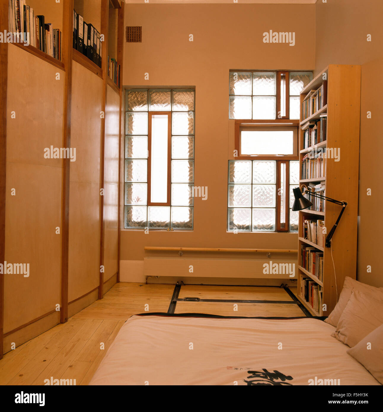 Futon cama de 70 dormitorios de estilo japonés Foto de stock