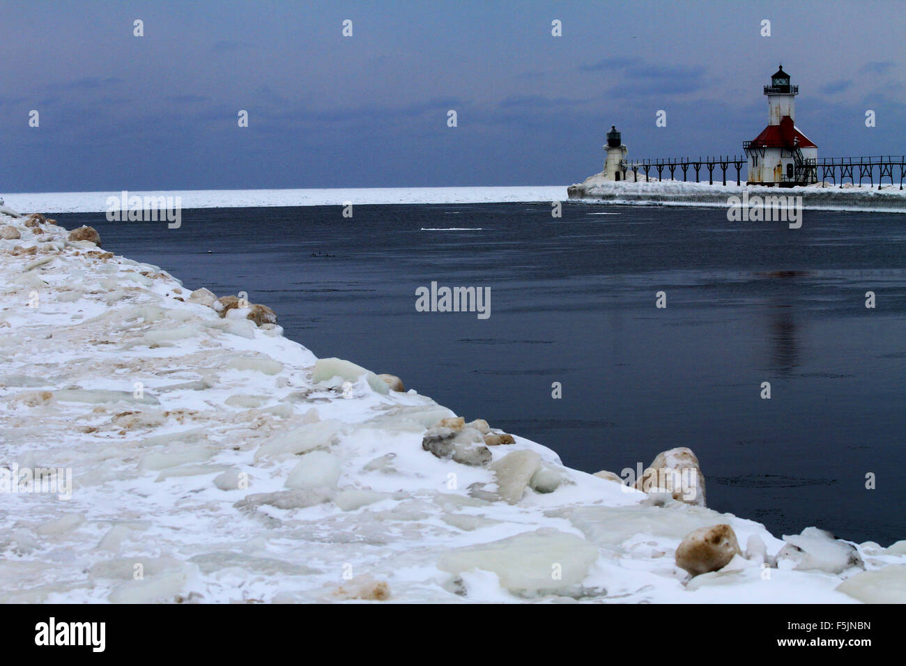 St joseph michigan snow fotografías e imágenes de alta resolución - Alamy
