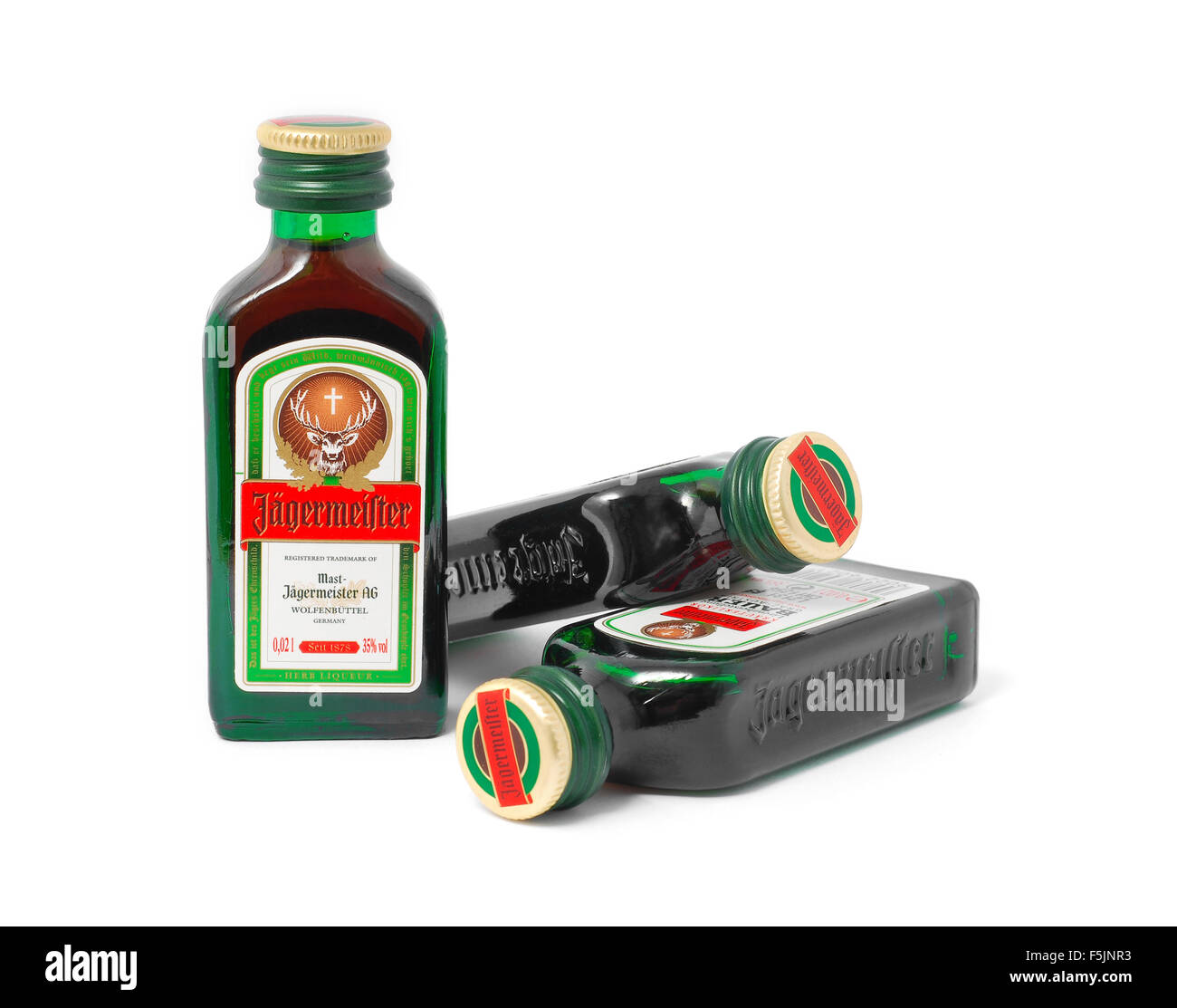 Botellas de jagermeister fotografías e imágenes de alta resolución - Alamy