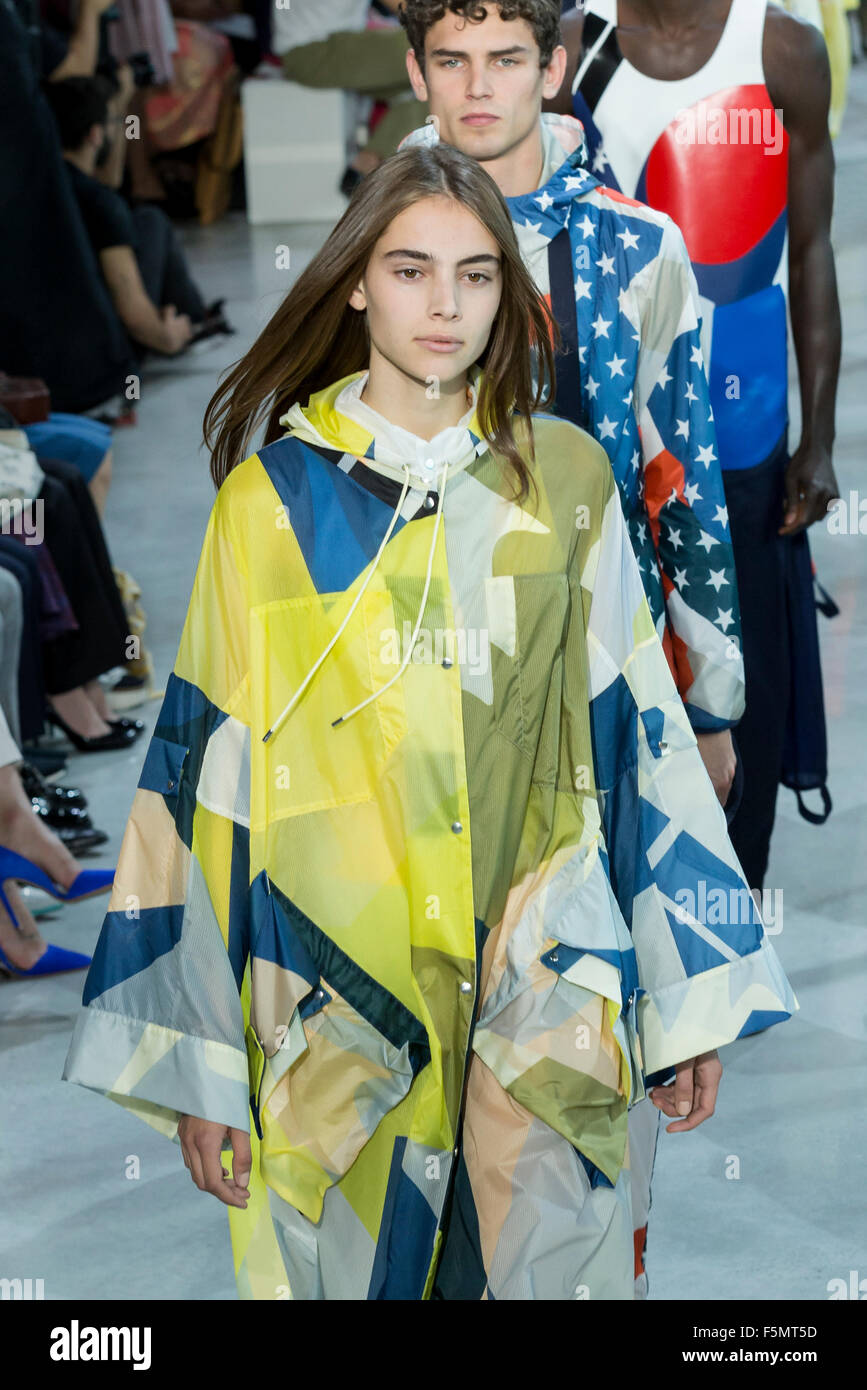 New York, NY - Septiembre 12, 2015: Romy Schonberger camina la pista de  Lacoste Primavera Verano 2016 FASHION SHOW Fotografía de stock - Alamy