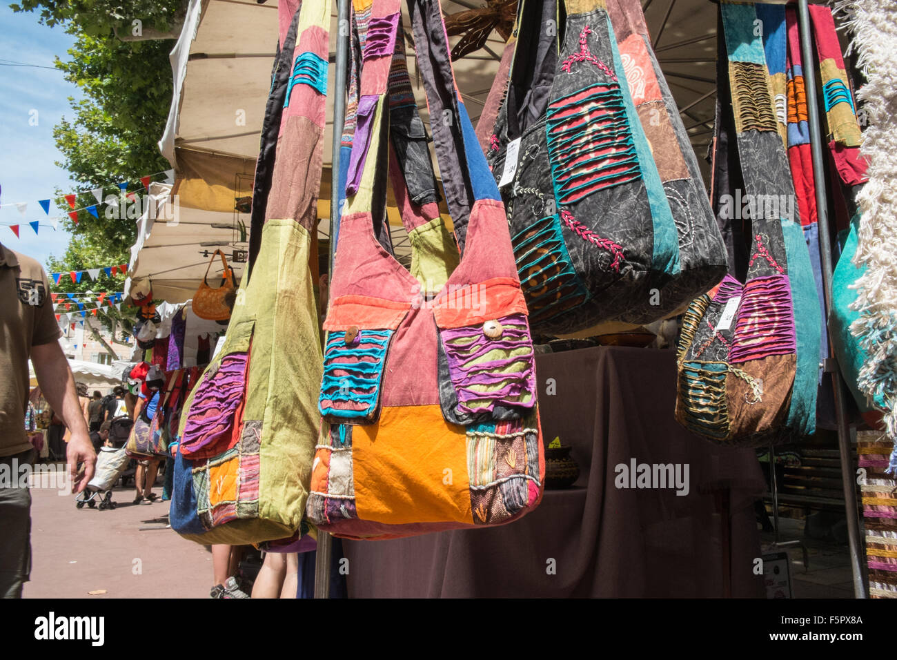 Hippy bag fotografías e imágenes de alta resolución - Alamy