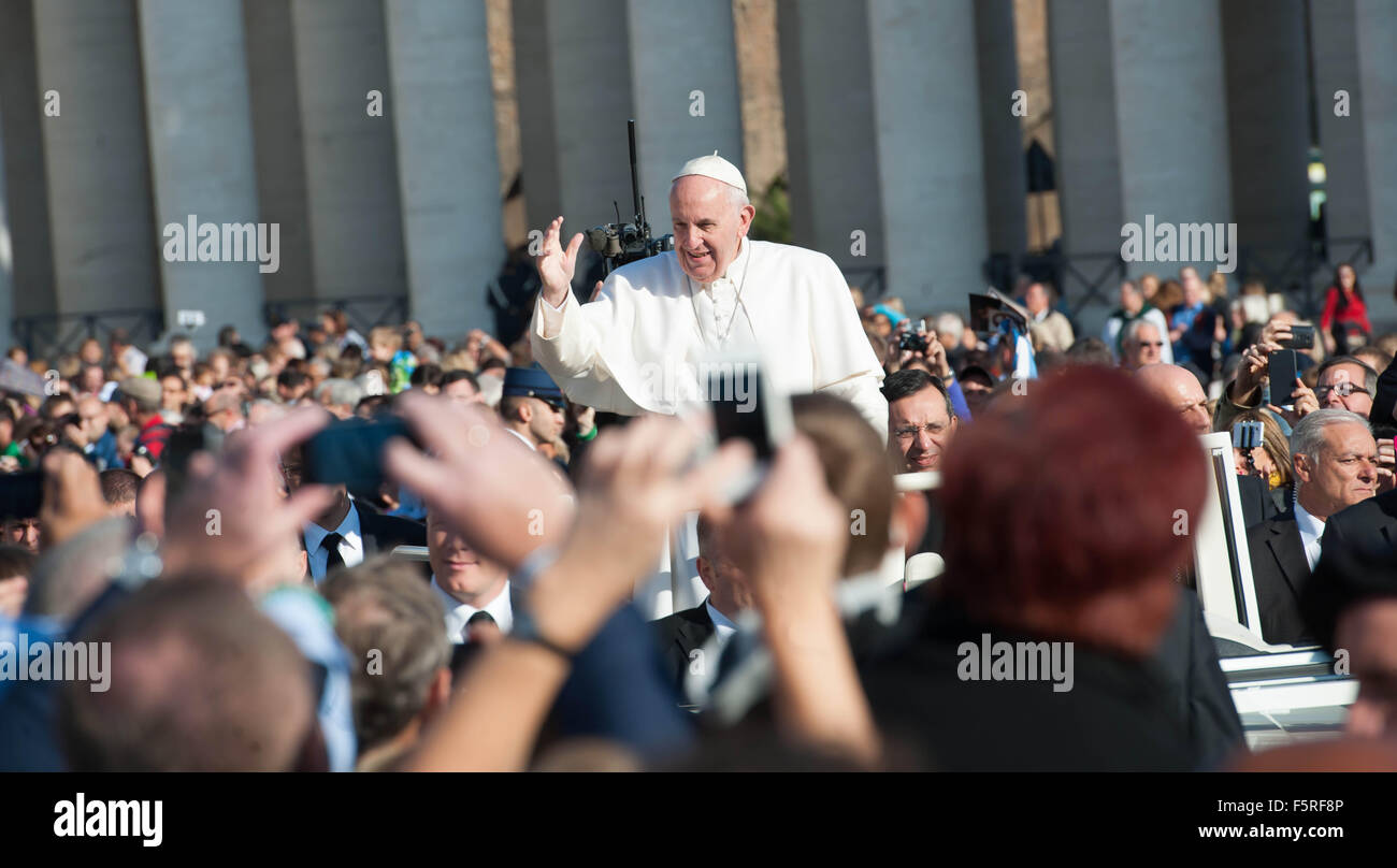 Audiencia General con el Papa San Francisco Foto de stock