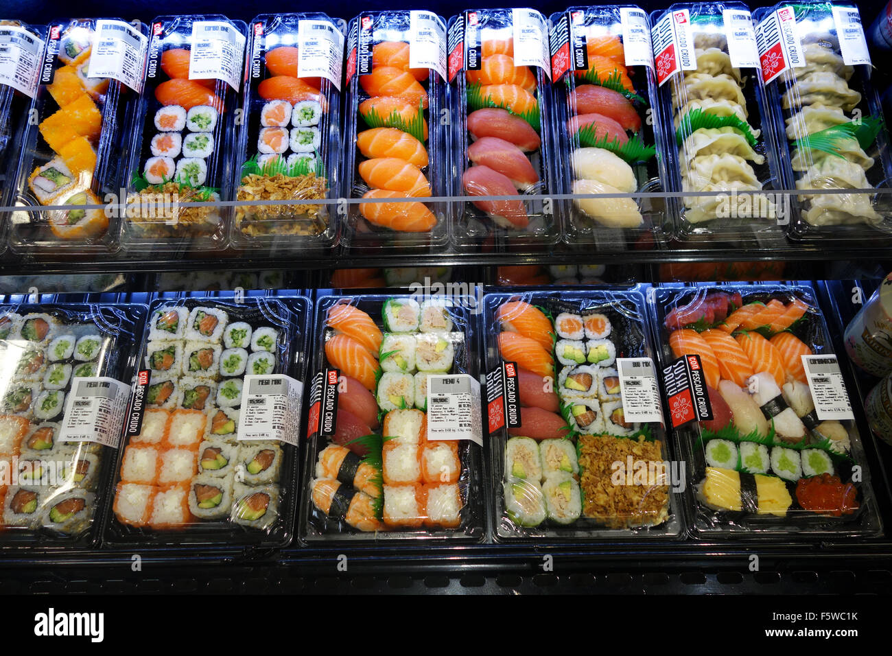 Sushi en venta fotografías e imágenes de alta resolución - Alamy