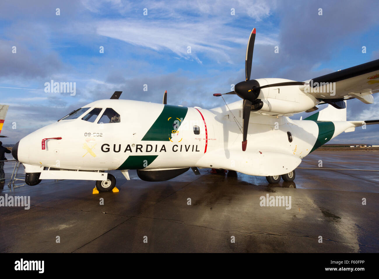 Guardia Civil española CASA CN-235 avión de patrulla. Foto de stock