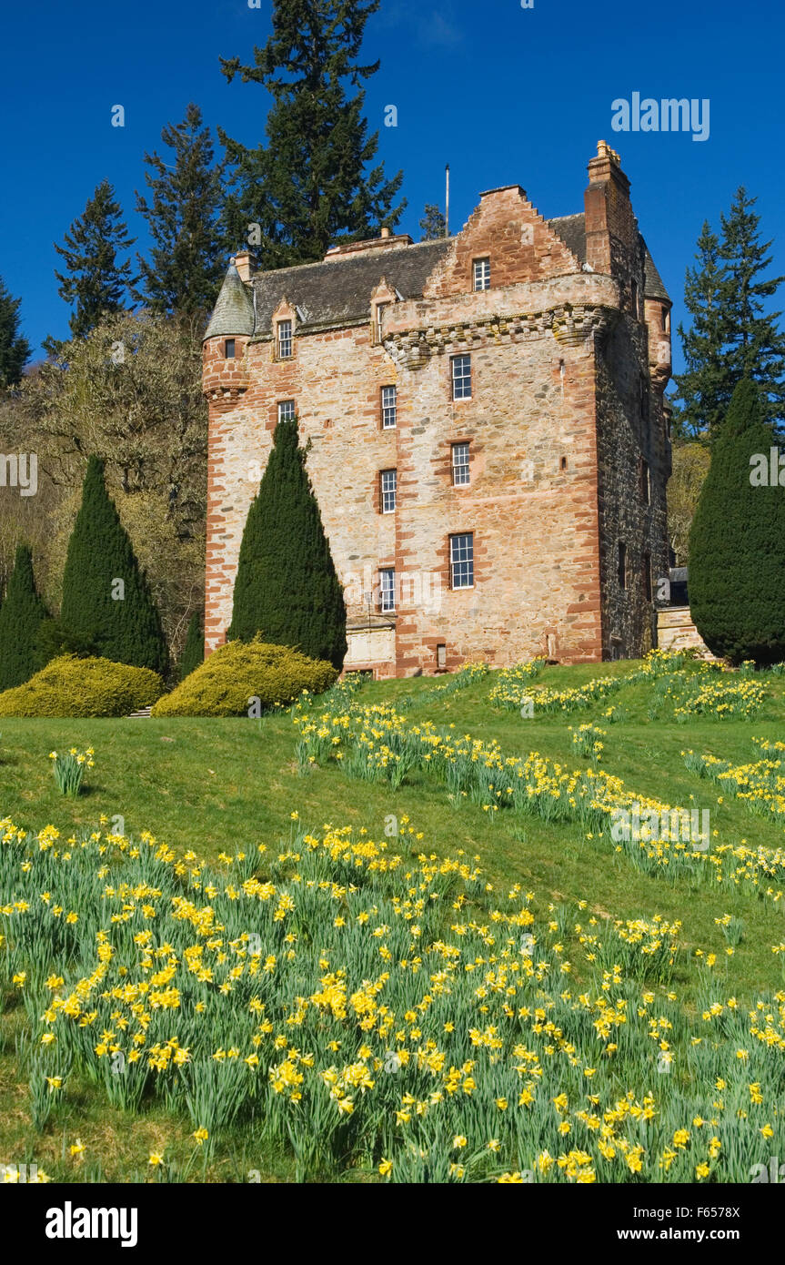 Castillo Leod en primavera, cerca de Strathpeffer, Ross-shire, Escocia. Foto de stock