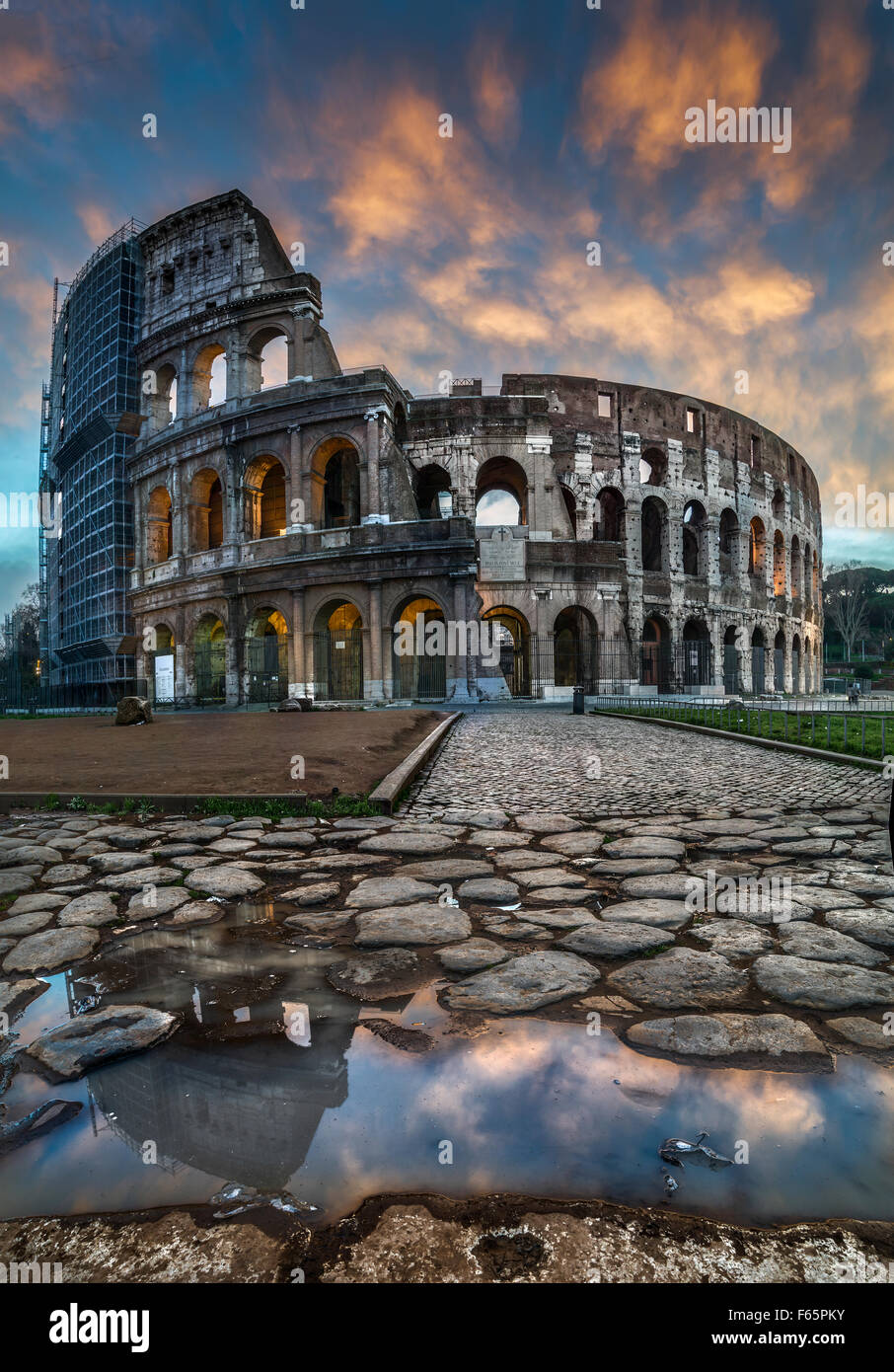 Colisée, Roma, Italia Foto de stock