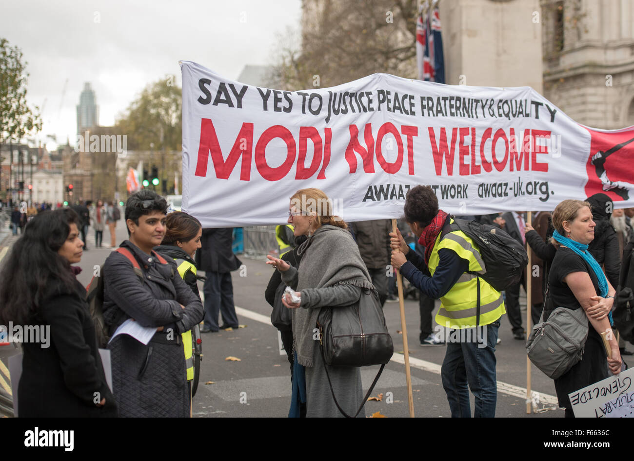 Londres, Reino Unido. 12 de noviembre de 2015. No Modi banner de bienvenida como parte de la protesta contra la India PM Visita al Reino Unido el 12 de noviembre de 2015 Créditos: Ian Davidson/Alamy Live News Foto de stock