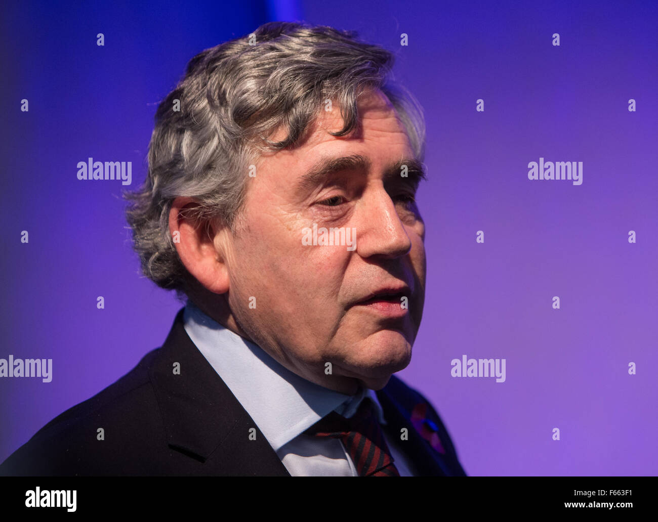 El ex primer ministro, Gordon Brown,da un discurso en el centro de Londres Foto de stock
