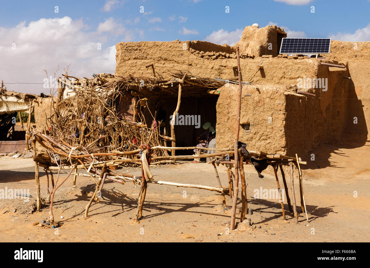 Cabaña bereber en el desierto del Sahara Foto de stock