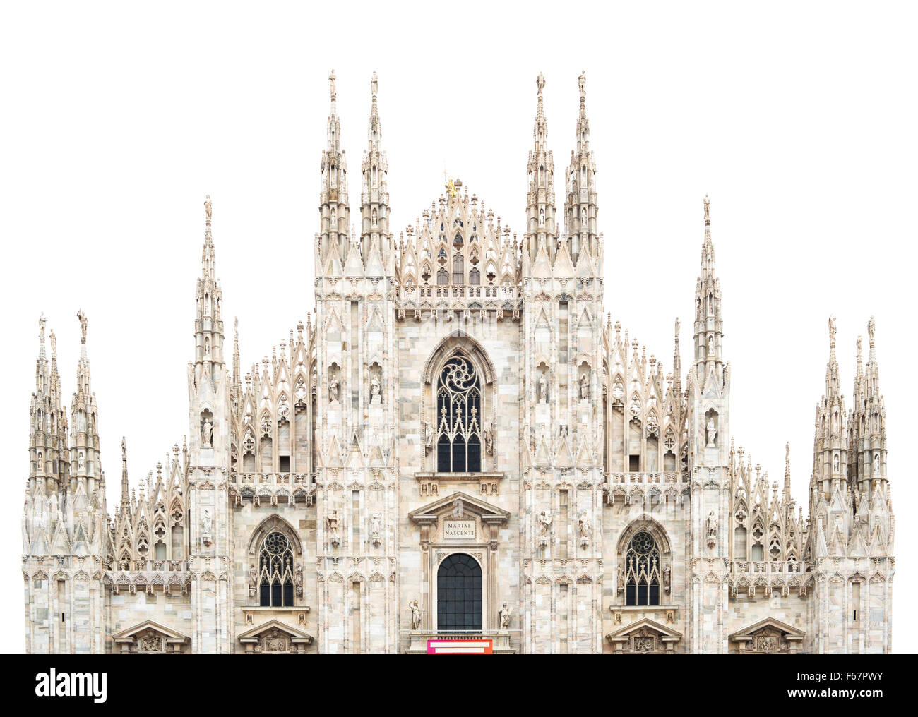 La cúpula de la Catedral Gótica de Milán Landmark lado delantero superior aislados en un cielo blanco. Italia, Europa. Foto de stock