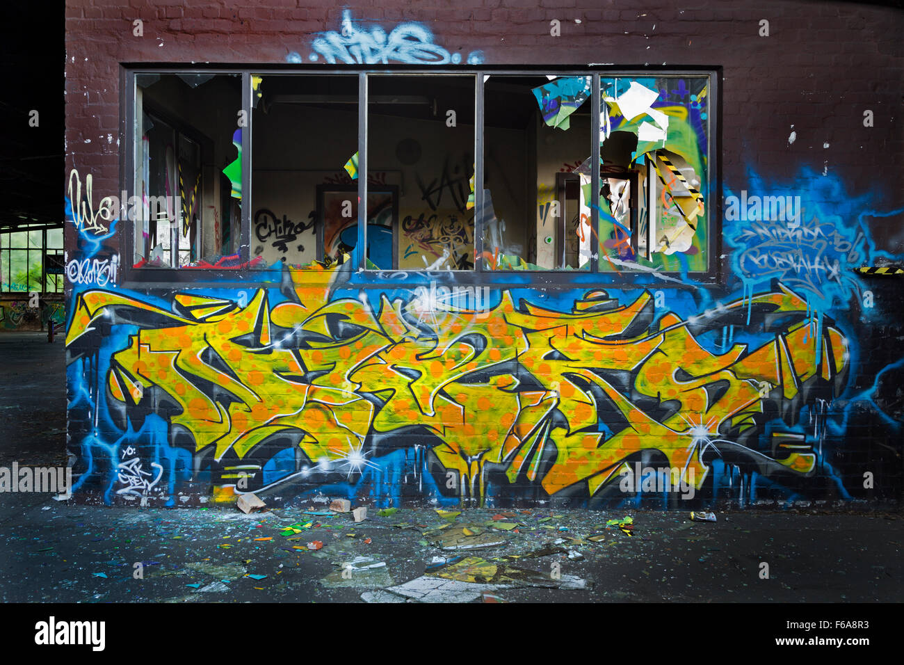 Las paredes pintadas con graffiti, Schleswig Holstein, Alemania Foto de stock