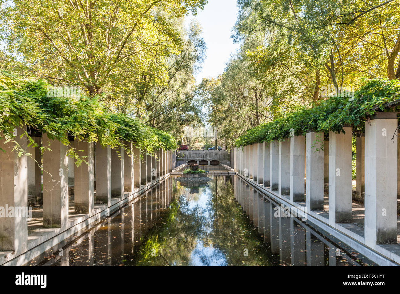 Francia, Paris, Parc de Bercy - Jardin de Yitzhak Rabin Foto de stock