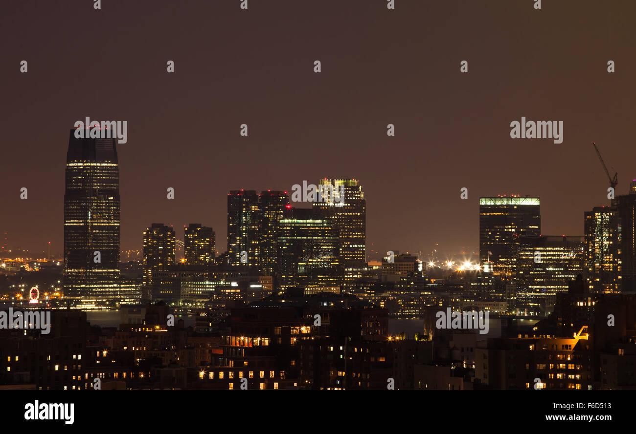 Panorama de la ciudad de Nueva York por la noche Foto de stock
