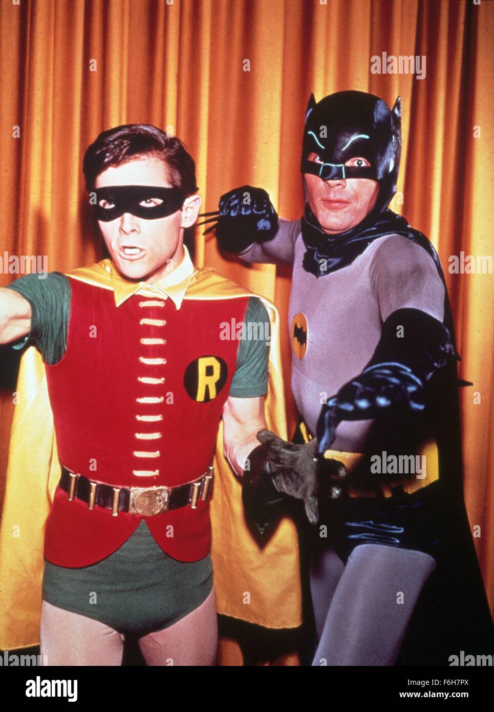 1966, el título de la película: Batman, Foto: Batman: El personaje de Bob  Kane, personaje, Robin: BATEMAN'S SIDEKICK, Burt Ward. (Crédito de la  imagen: SNAP Fotografía de stock - Alamy