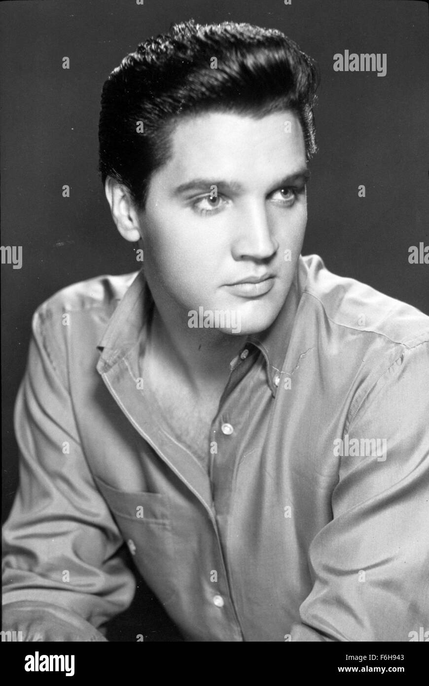 En 1962, el título de la película: KID GALAHAD, Foto: Elvis Presley, Studio, disparo a la cabeza. (Crédito de la imagen: SNAP). Foto de stock