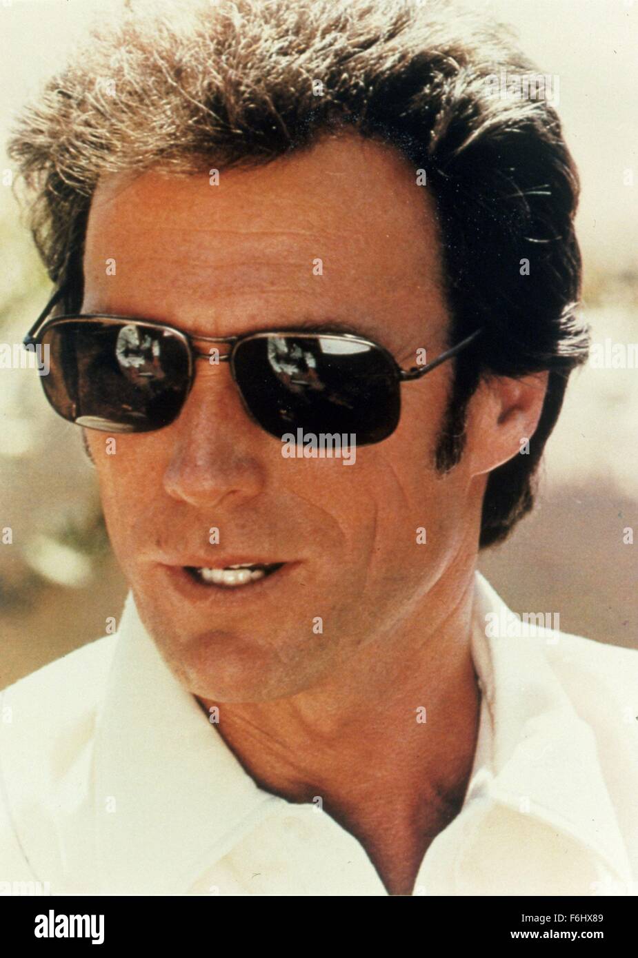 1975, el título de la película: guante, Foto: Accesorios, Clint Eastwood.  (Crédito de la imagen: SNAP Fotografía de stock - Alamy