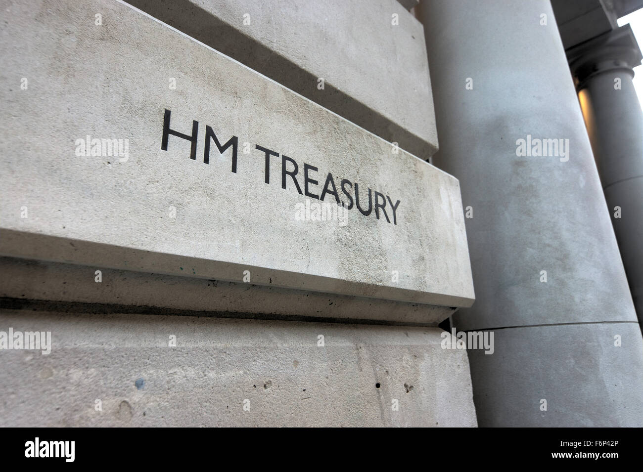 HM Treasury Whitehall El Tesoro Foto de stock