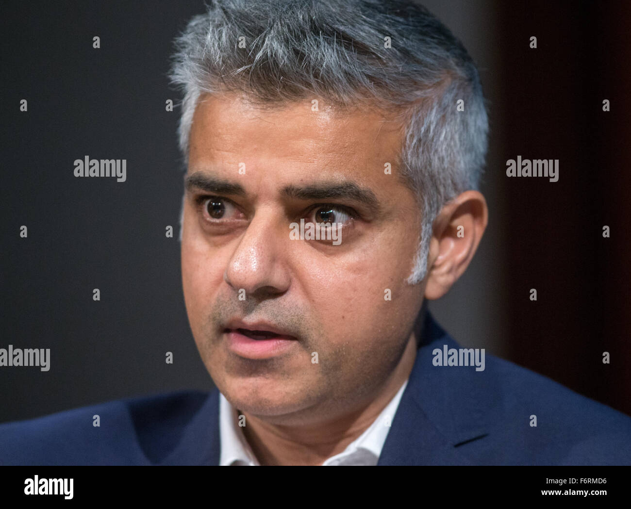 Candidato a la alcaldía de Londres por trabajo,Sadiq Khan, habla en un evento acerca de sus planes para Londres,si es elegido Foto de stock