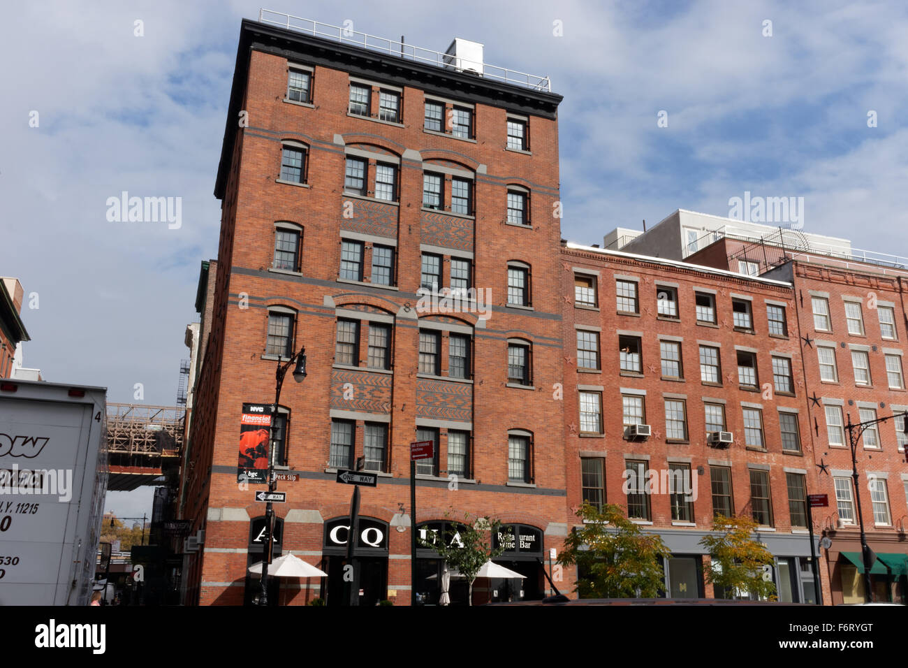 Peck Slip en Manhattan's South Street Seaport tiene la arquitectura del