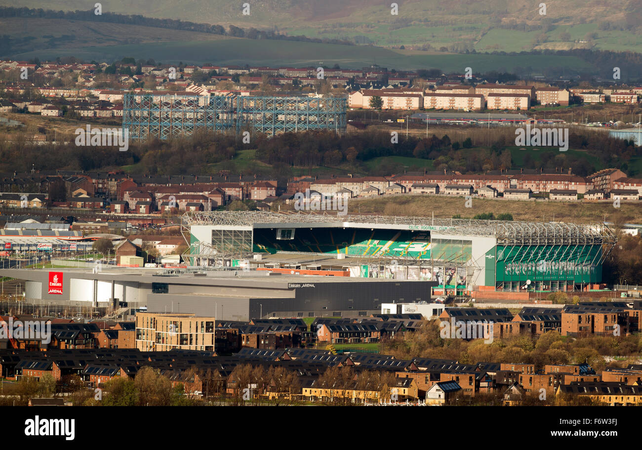 El estadio del club de fútbol del Celtic, Celtic Park en el East End de Glasgow, también conocido por fans célticos como Parkhead o Paraíso Foto de stock