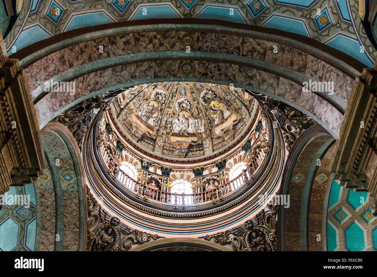 La Iglesia de El Sagrario está situado en el centro histórico de Quito y fue construido entre los siglos XVII y XVIII Fotografía de stock - Alamy La Iglesia de El Sagrario está situado en el centro histórico de Quito y fue construido entre los siglos XVII y XVIII Fotografía de stock - Alamy