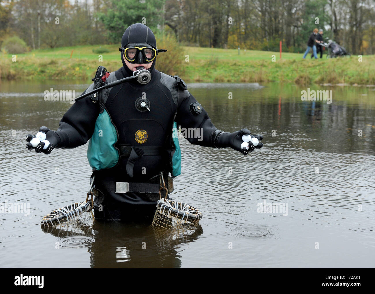 Golf ball diver fotografías e imágenes de alta resolución Alamy