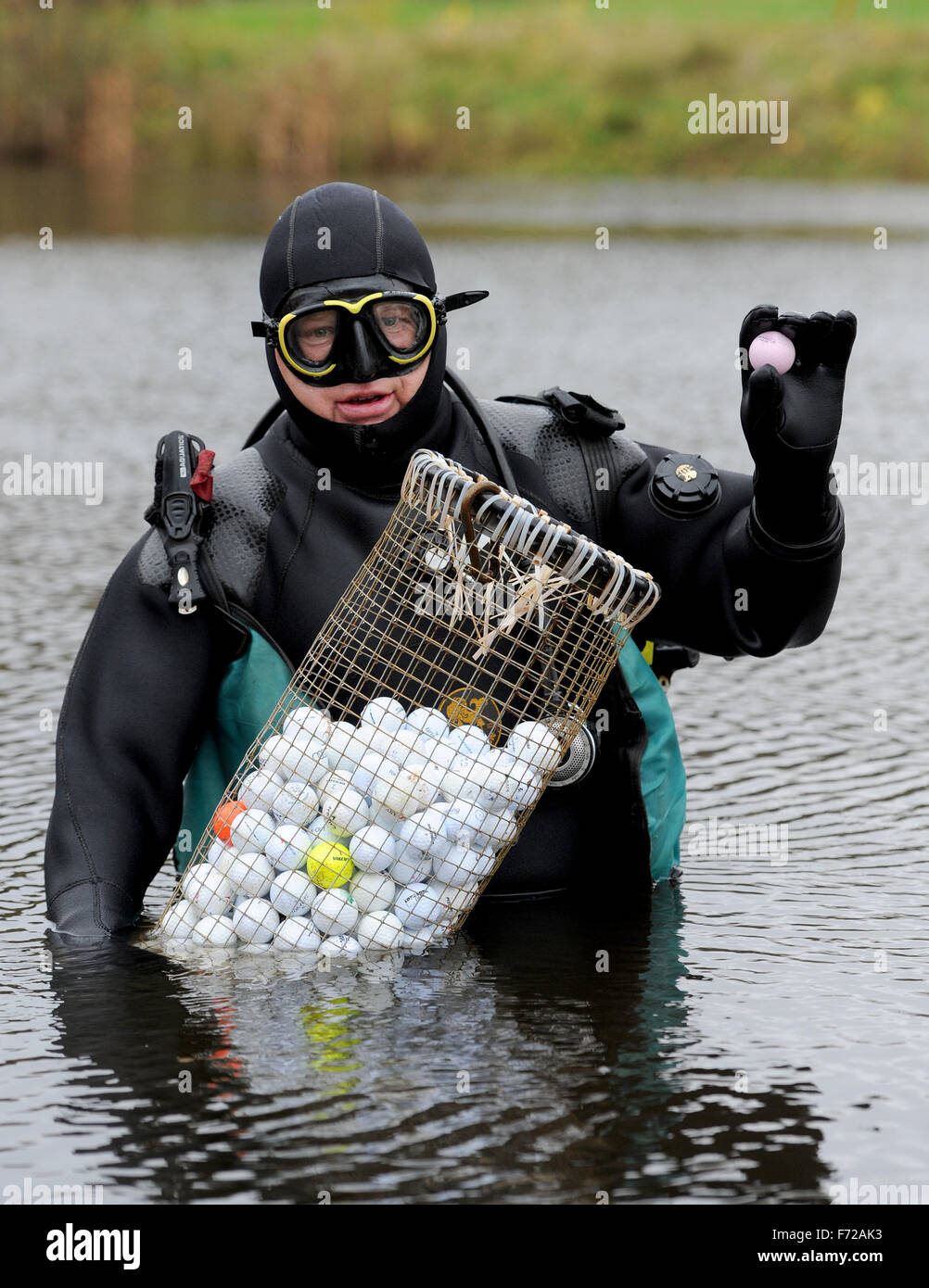 Golf ball diver fotografías e imágenes de alta resolución Alamy