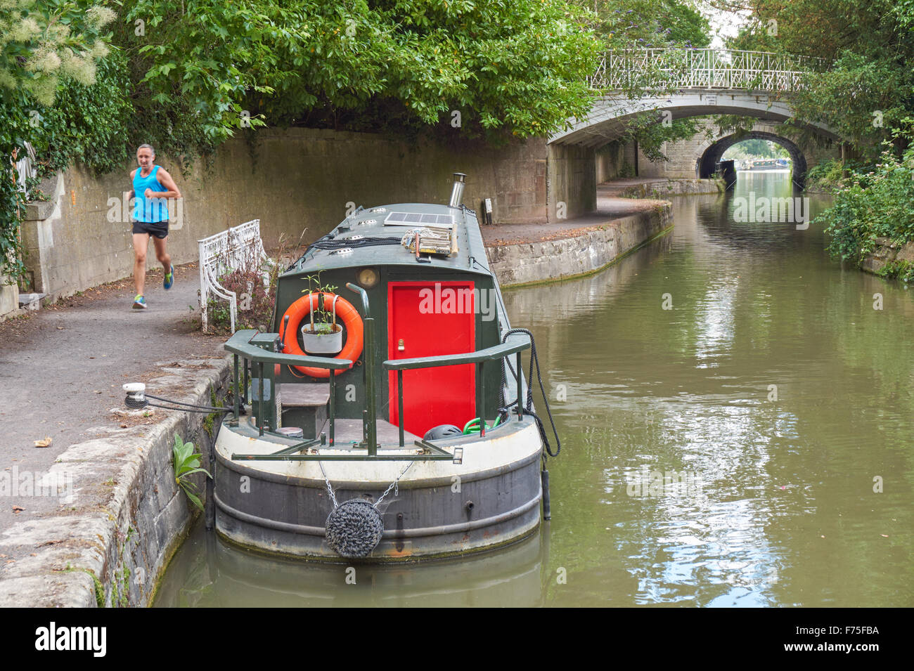 El Canal Kennet y Avon en Bath, Somerset, Inglaterra, Reino Unido Foto de stock