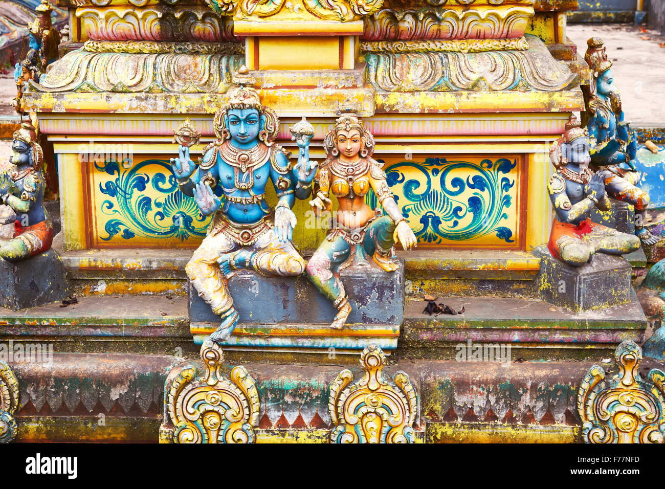 Sri Lanka - templo hindú cerca de Nuwara Eliya Foto de stock