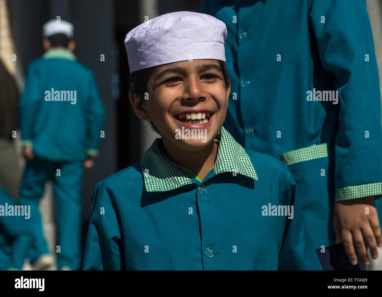Alumno zoroástrica del muchacho, la provincia de Yazd, en Yazd, Irán Foto de stock