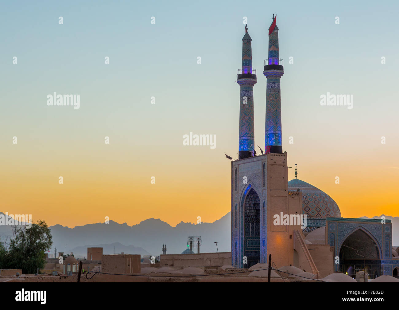 Jameh Masjid o Mezquita del Viernes, la provincia de Yazd, en Yazd, Irán Foto de stock