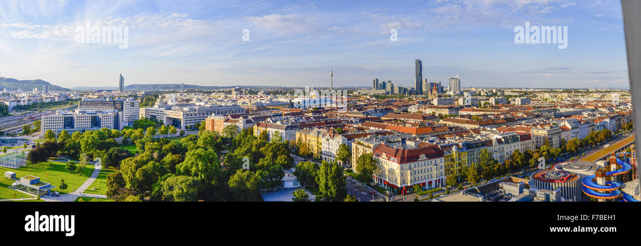 Ciudad del Danubio, Donaucity, DC-Tower, Viena, Austria Foto de stock