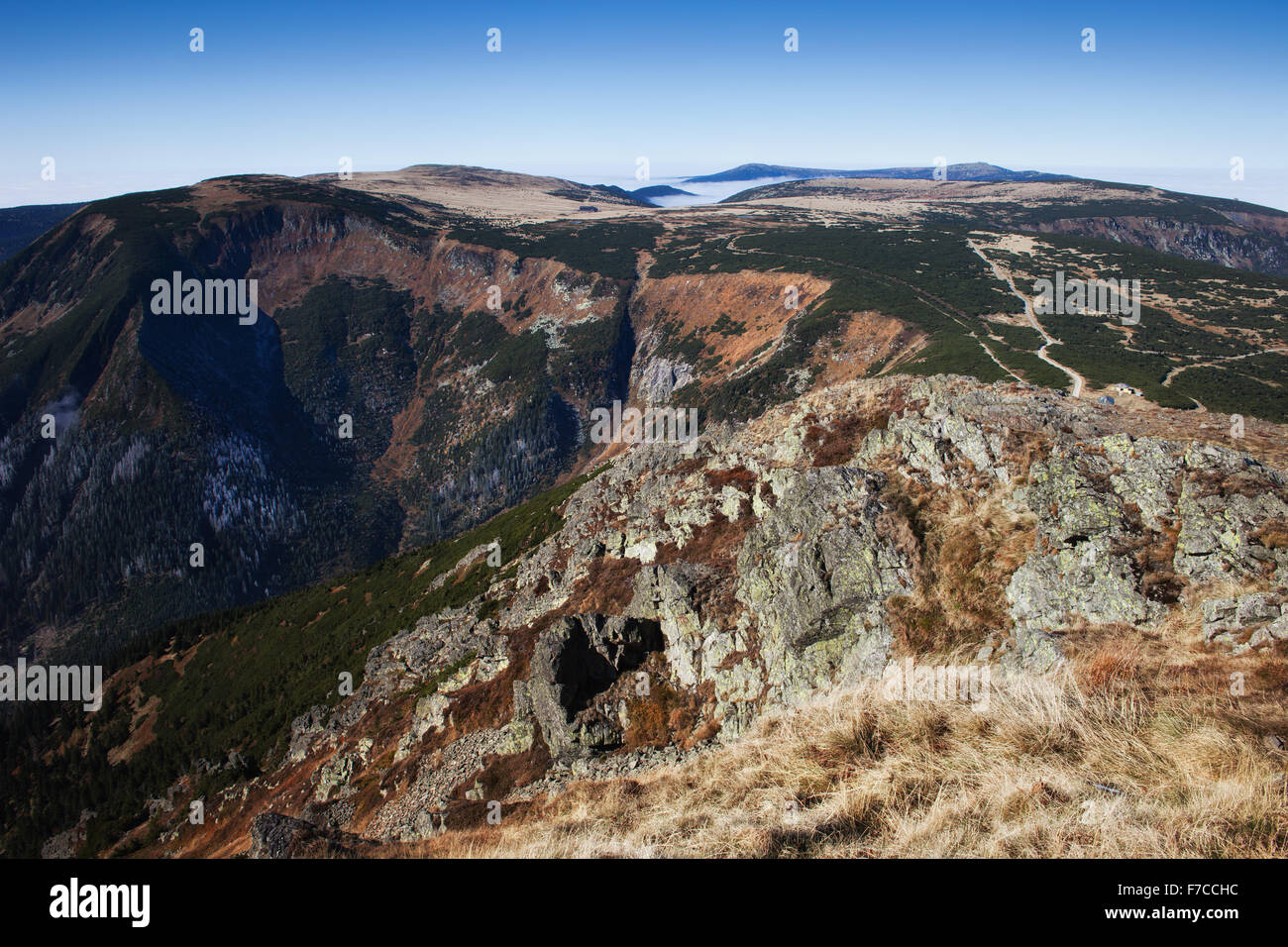 Polonia y la República Checa, los Sudetes Sudetes (frontera), el paisaje de las montañas Karkonosze Foto de stock
