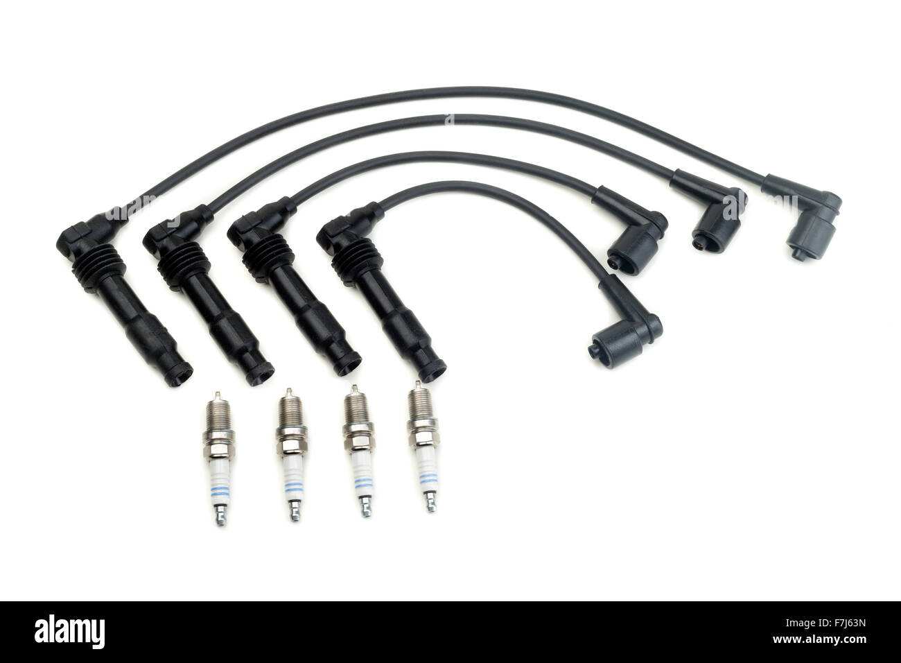 Cables de alta tensión del coche fotografías e imágenes de alta resolución  - Alamy