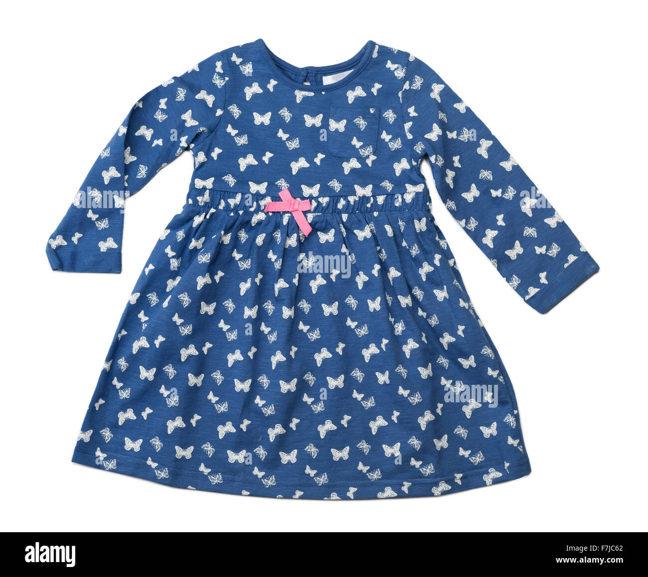 Bebé vestido azul con un patrón de mariposas. Aislar en blanco. Foto de stock