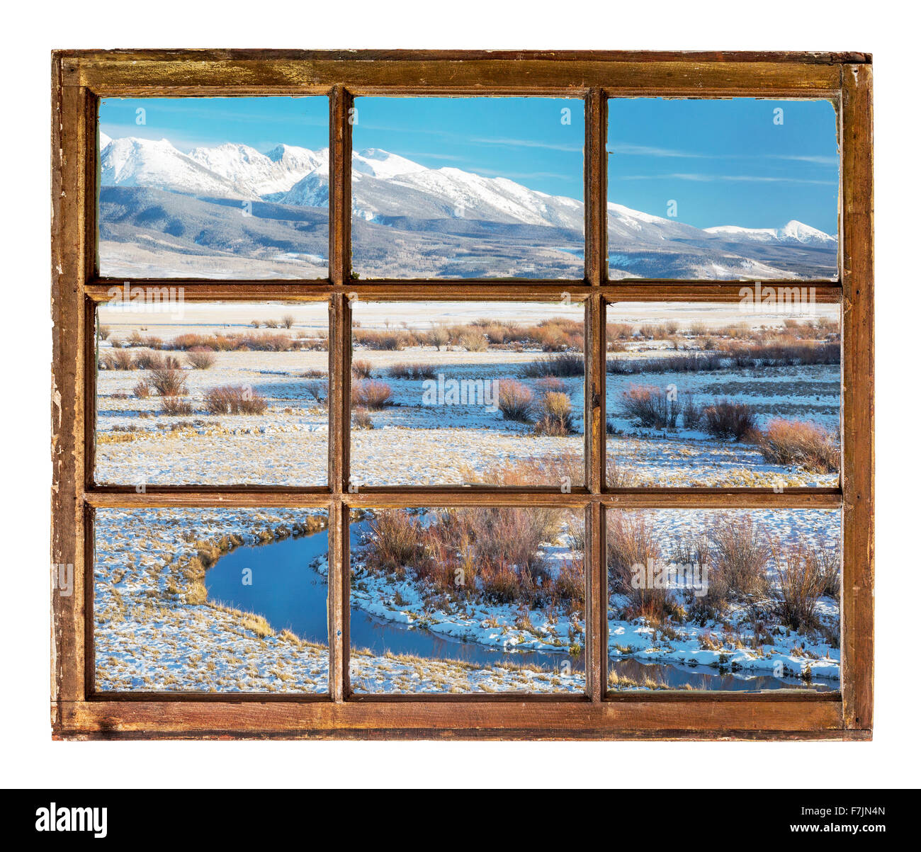 Concepto de viaje o una tarjeta de felicitación de Colorado - Valle del Río y montañas nevadas vistos a través de vintage, grunge, de guillotina formul Foto de stock