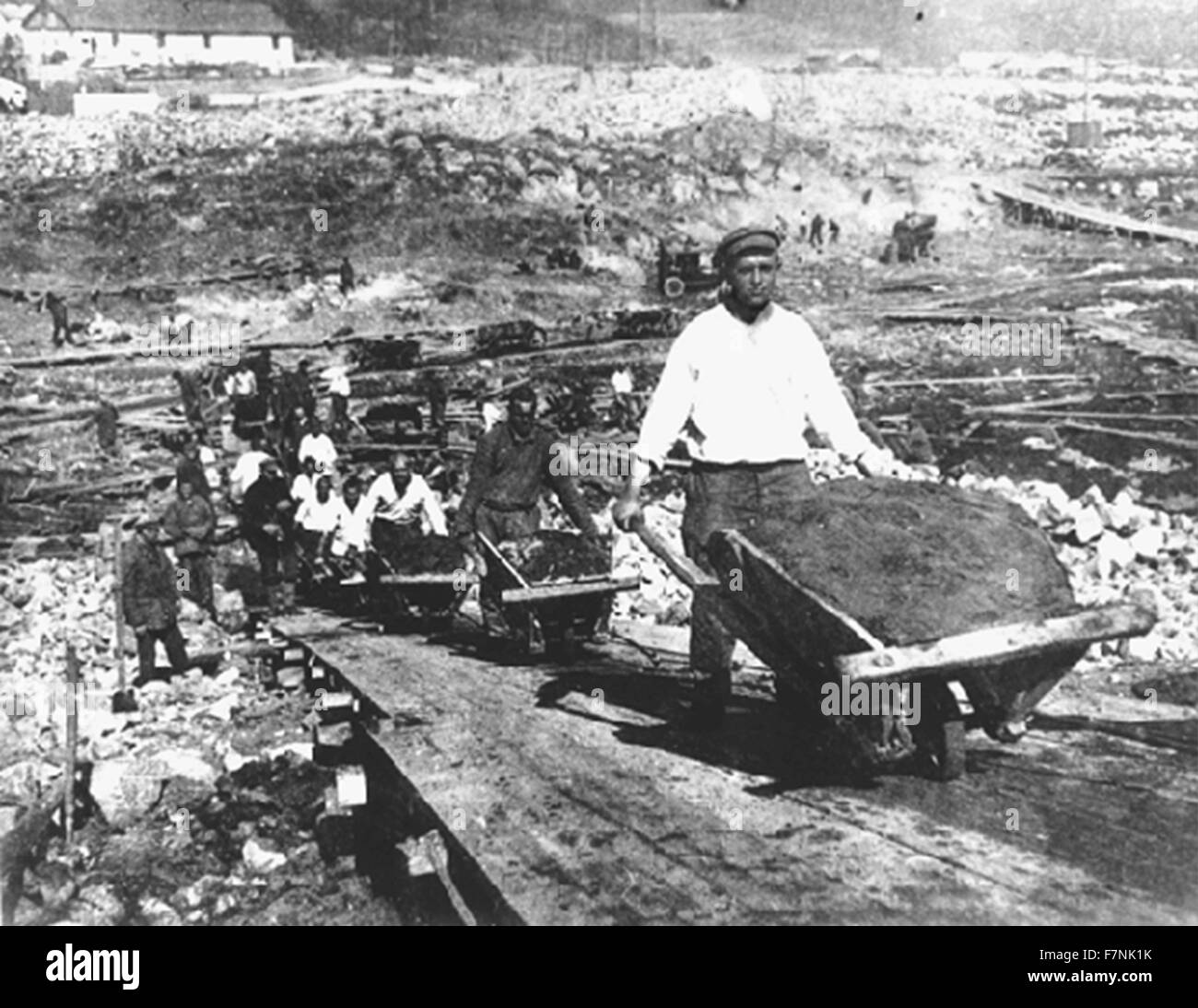 Reubicación de kulaks fueron a trabajar en gulags (campos de prisión