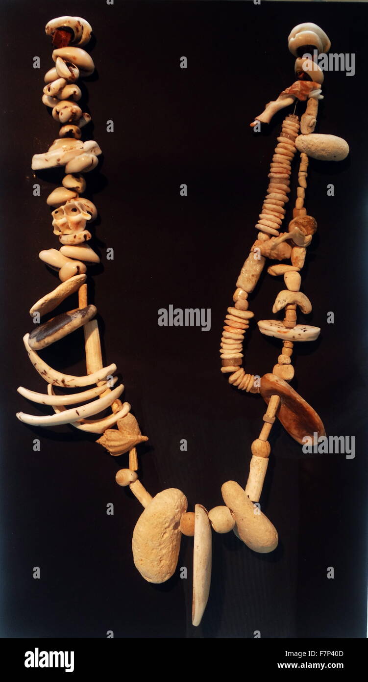 Collar prehistóricos. Período Badarian (circa 4000 BC) y Predynastic periodo (4000-3000 a.C.). Las joyas