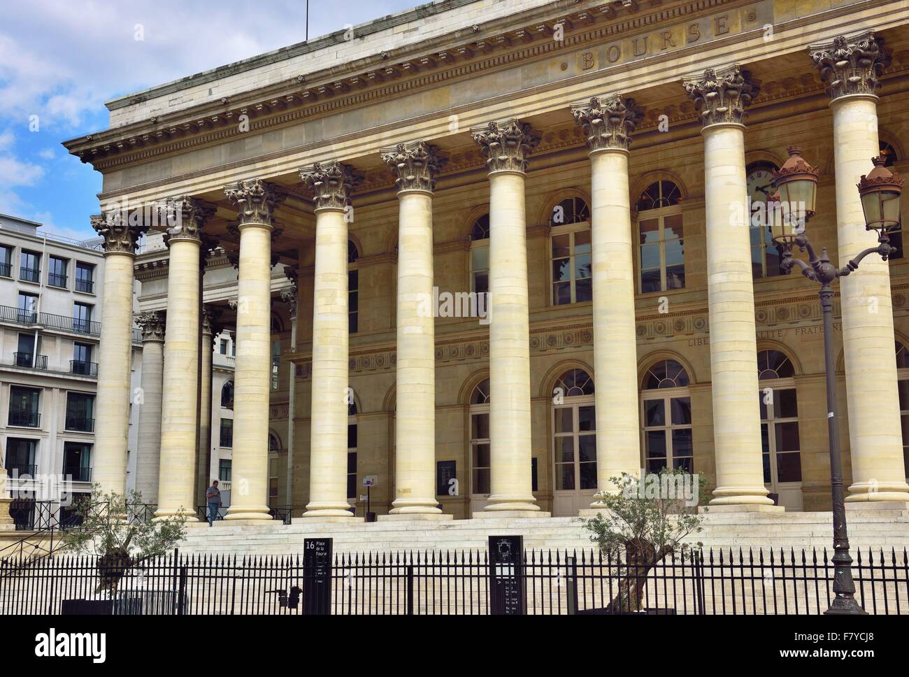 La Bolsa de París, edificio de la bolsa de París, Ile de France, Francia  Fotografía de stock - Alamy